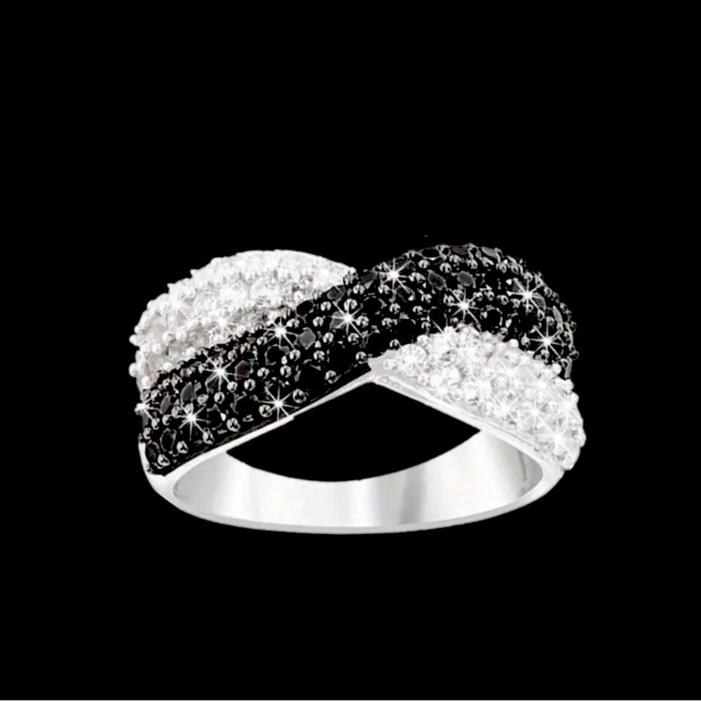 Black & White Crisscross Design w/Paved Zircomia